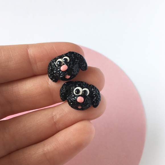 Black Lab Dog Stud Earrings 🐶 - Picture 4 of 4